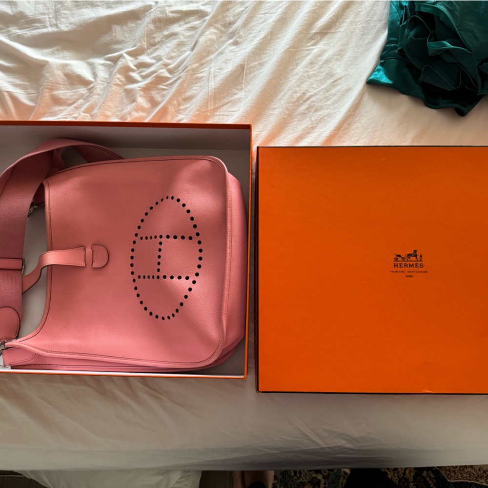Hermes Evelyne GM size Rose Confetti Epsom leather Women's Bag